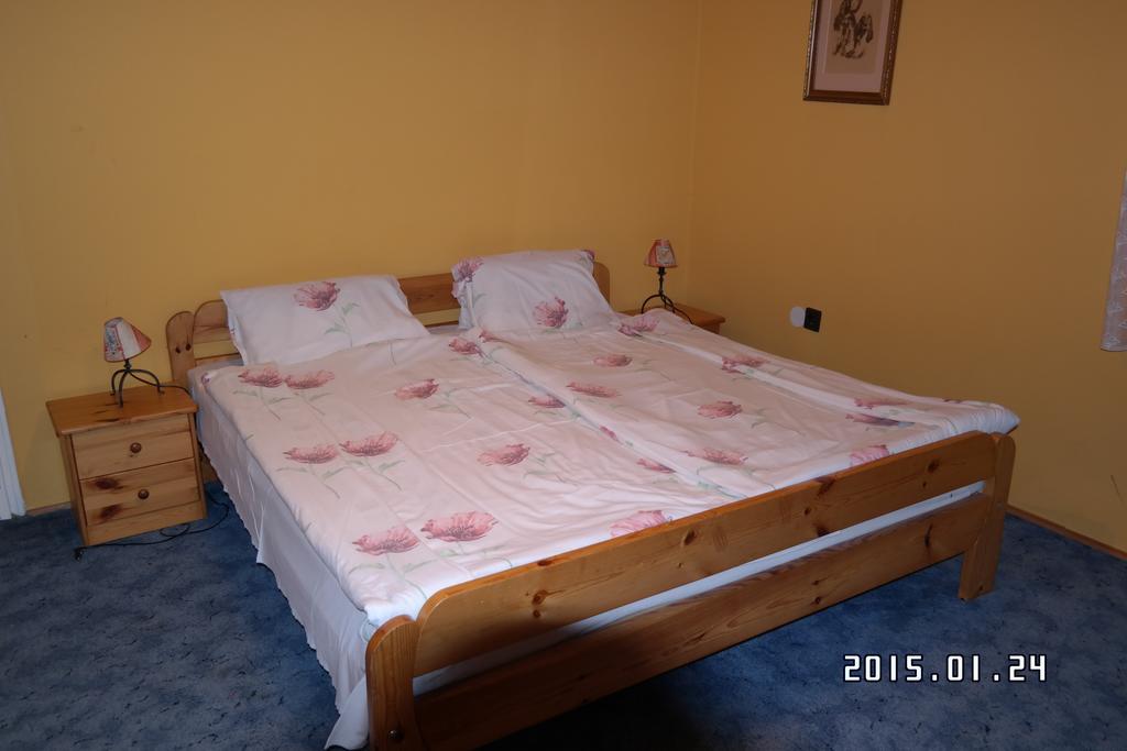 Hotel Kisecset-Vendeghaz Pokoj fotografie