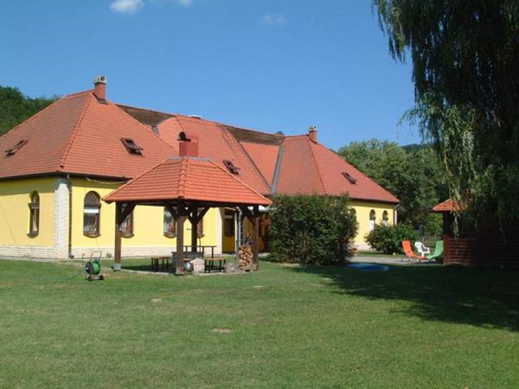 Hotel Kisecset-Vendeghaz Exteriér fotografie